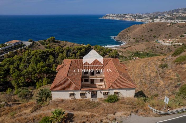 Image No.5-8 Bed Villa for sale