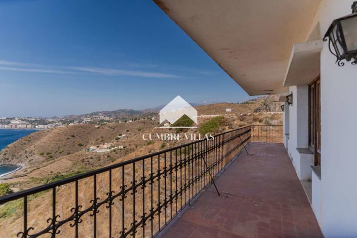 Image No.50-8 Bed Villa for sale