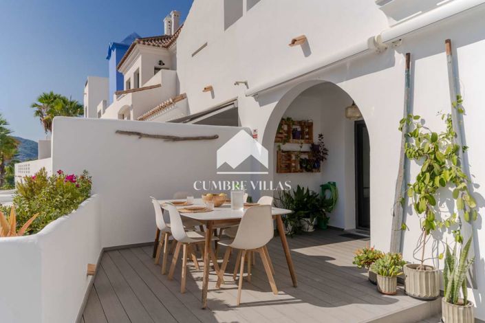Image No.40-2 Bed Townhouse for sale