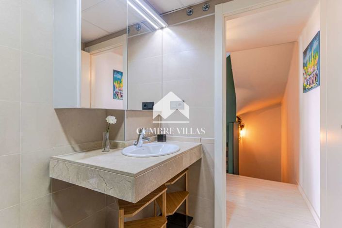 Image No.44-2 Bed Townhouse for sale