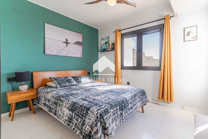 Image No.9-2 Bed Townhouse for sale