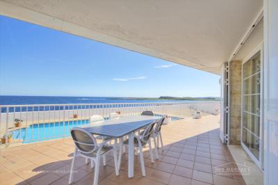 25-first-line-seaside-villa-for-sale-macaret-es-mercadal
