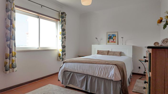 Image No.10-3 Bed Apartment for sale