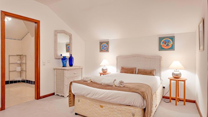 Image No.22-3 Bed Apartment for sale