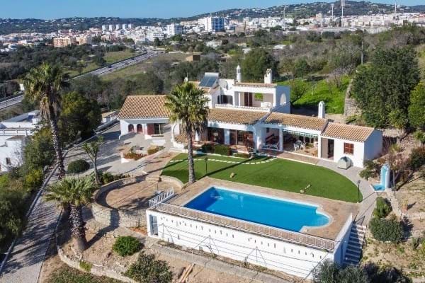 Image No.1-3 Bed Villa for sale