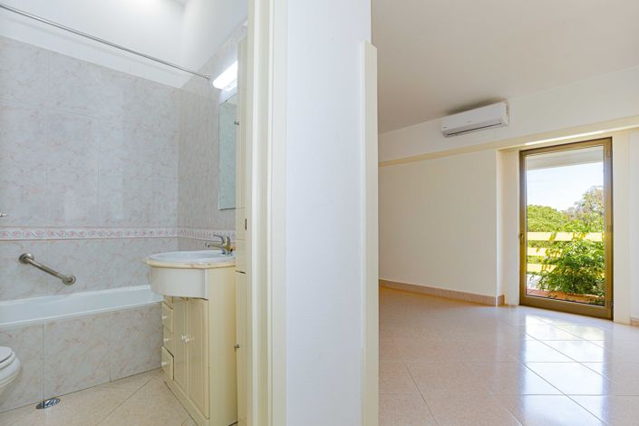 Image No.12-Maison de ville de 3 chambres à vendre à Vilamoura