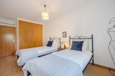 1654-638869-78d1f4f8b6655591b02d22fabb36a692d