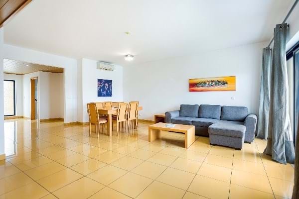 Image No.3-3 Bed Apartment for sale