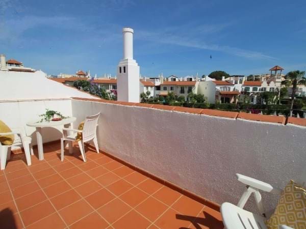 Image No.12-2 Bed Townhouse for sale