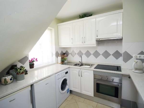 Image No.6-2 Bed Townhouse for sale