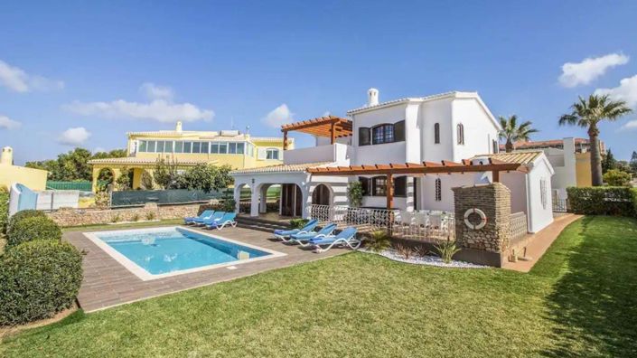 Image No.2-3 Bed Villa for sale