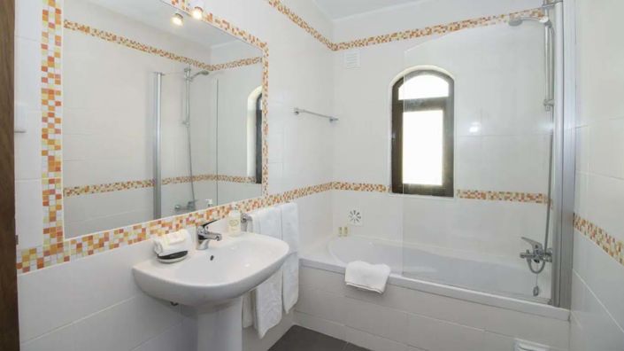 Image No.20-3 Bed Villa for sale