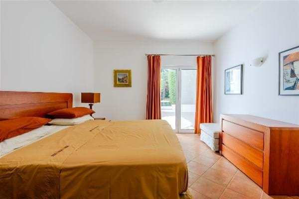 Image No.10-4 Bed Villa for sale