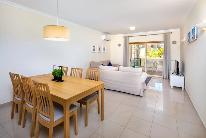 Image No.2-4 Bed Townhouse for sale