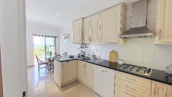 Image No.4-3 Bed Apartment for sale