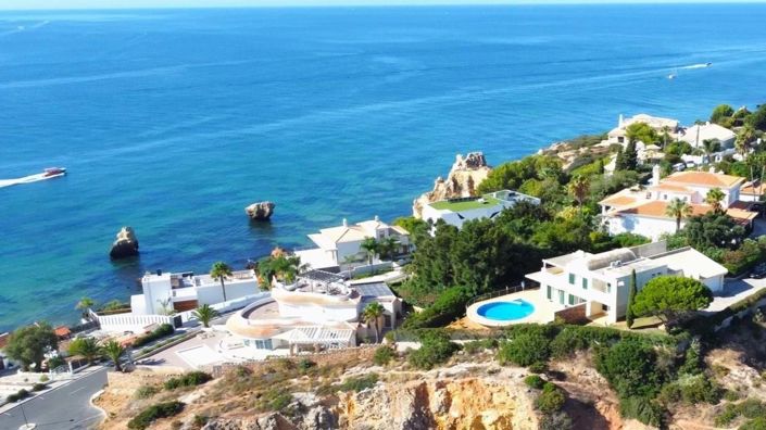 Image No.2-4 Bed Villa for sale