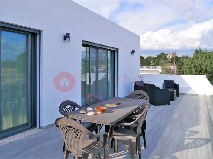 Image No.2-6 Bed Villa for sale