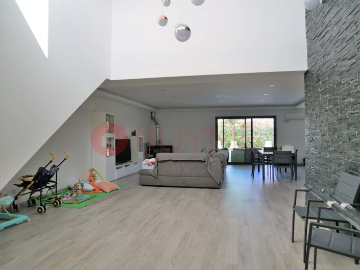 Image No.4-6 Bed Villa for sale