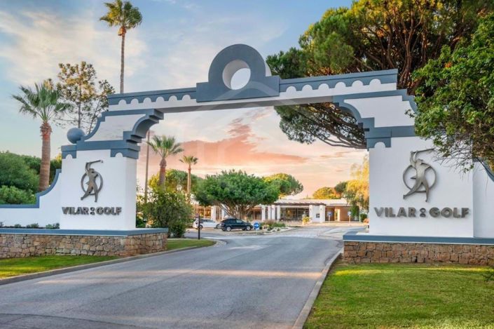 Image No.12-2 Bed Townhouse for sale