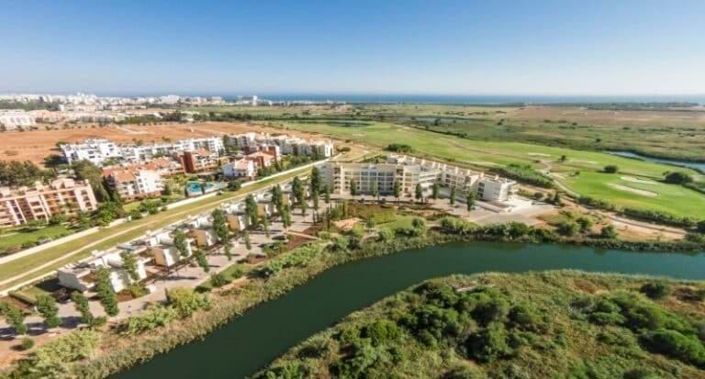 Image No.15-3 Bed Townhouse for sale