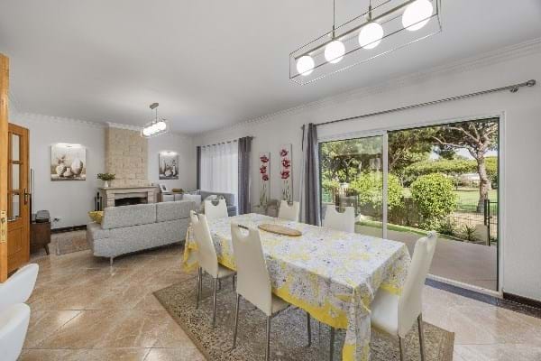 Image No.3-4 Bed Townhouse for sale