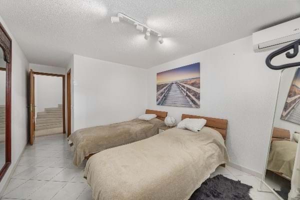 Image No.8-4 Bed Townhouse for sale