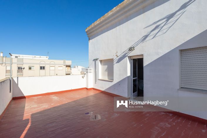 Image No.1-4 Bed Apartment for sale