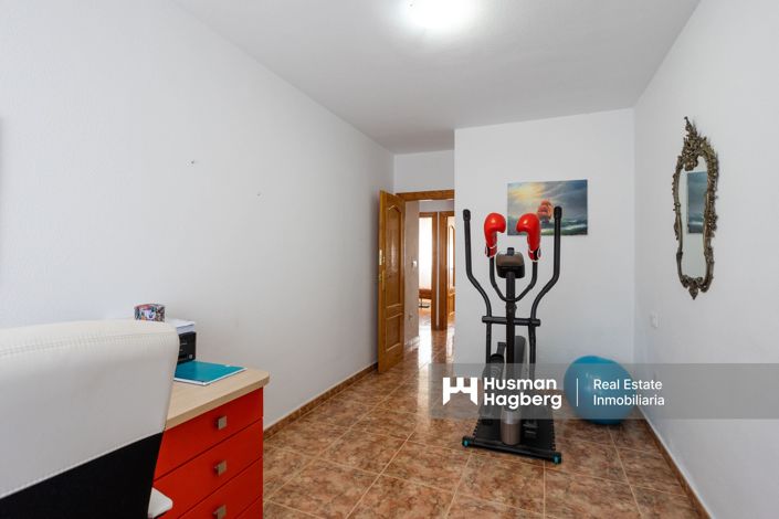 Image No.18-4 Bed Apartment for sale