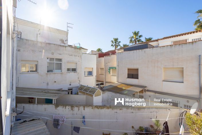 Image No.23-4 Bed Apartment for sale