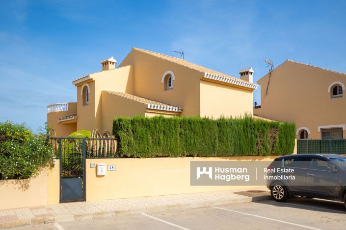 Image No.1-3 Bed Villa for sale