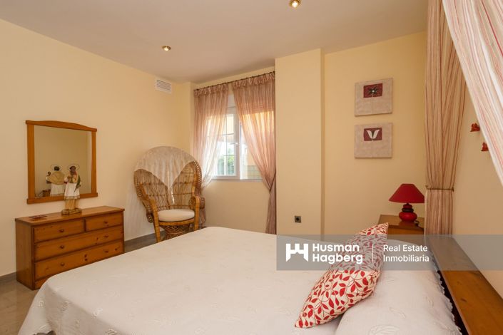 Image No.14-3 Bed Villa for sale