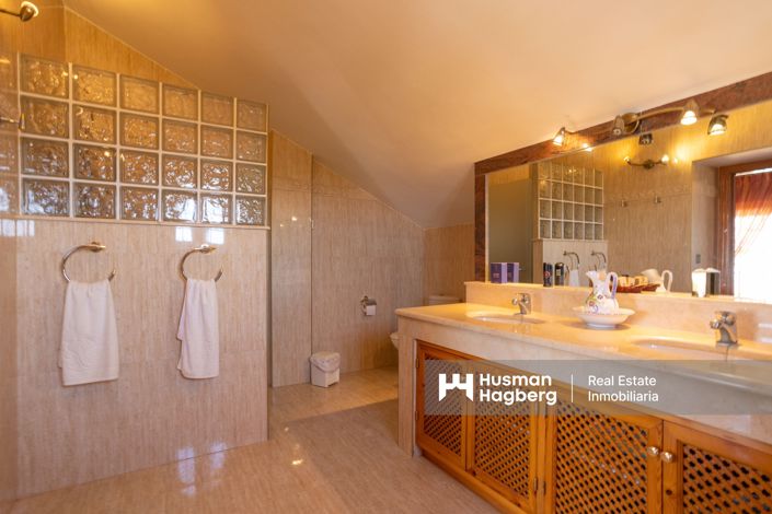 Image No.30-3 Bed Villa for sale