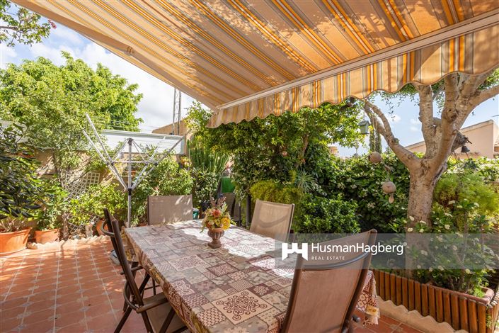 Image No.6-4 Bed Property for sale