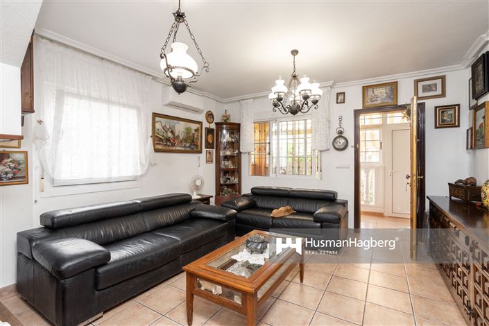 Image No.8-4 Bed Property for sale