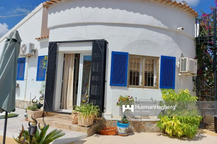 Image No.1-4 Bed Villa for sale
