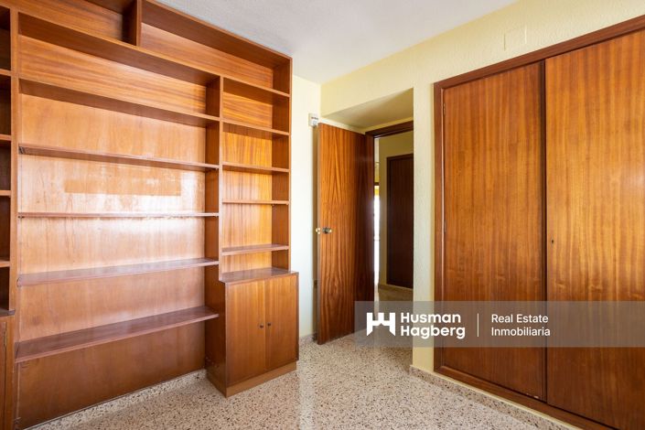 Image No.22-3 Bed Apartment for sale