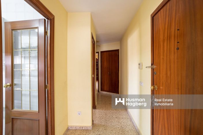 Image No.23-3 Bed Apartment for sale