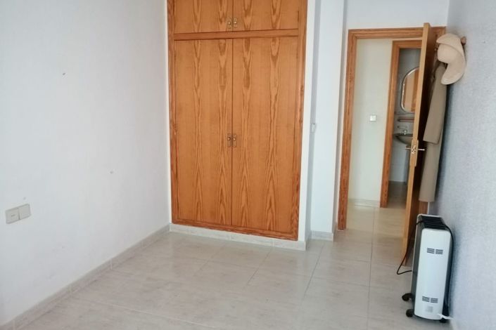 Image No.19-4 Bed Apartment for sale