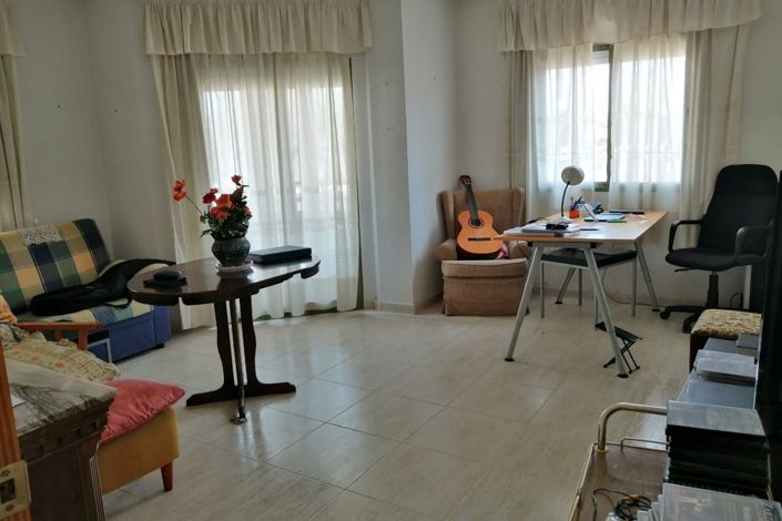 Image No.2-4 Bed Apartment for sale