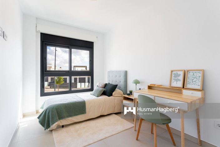 Image No.10-3 Bed Apartment for sale