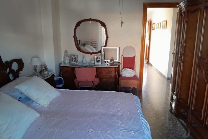 Image No.12-4 Bed Apartment for sale