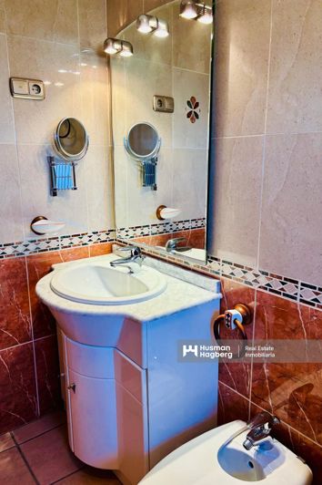 Image No.18-3 Bed Townhouse for sale