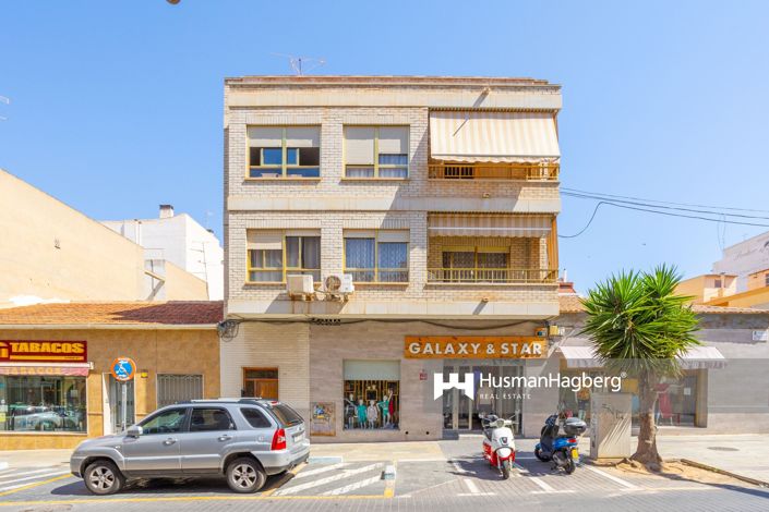 Image No.1-4 Bed Apartment for sale