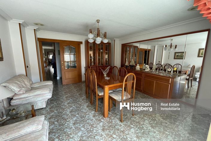 Image No.10-4 Bed Apartment for sale