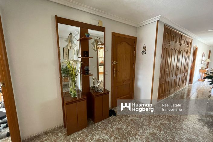 Image No.12-4 Bed Apartment for sale