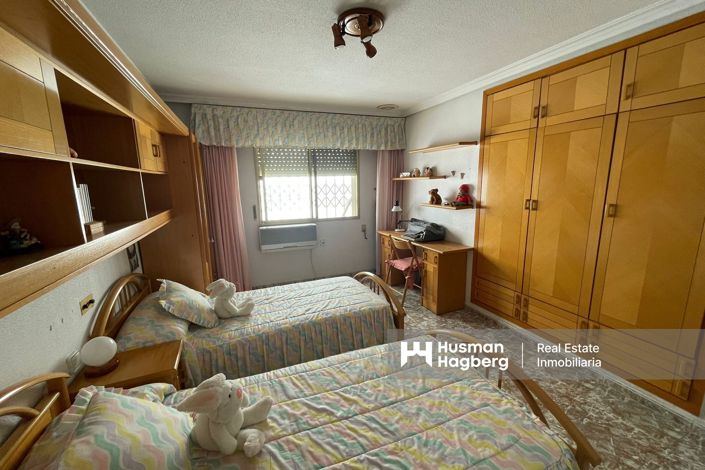 Image No.23-4 Bed Apartment for sale