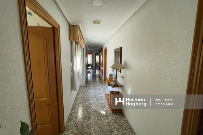 Image No.29-4 Bed Apartment for sale