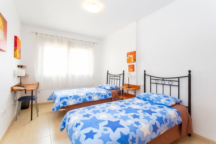 Image No.19-3 Bed Townhouse for sale