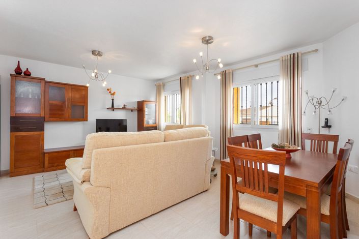 Image No.5-3 Bed Townhouse for sale