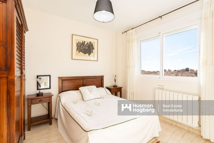 Image No.15-3 Bed Townhouse for sale